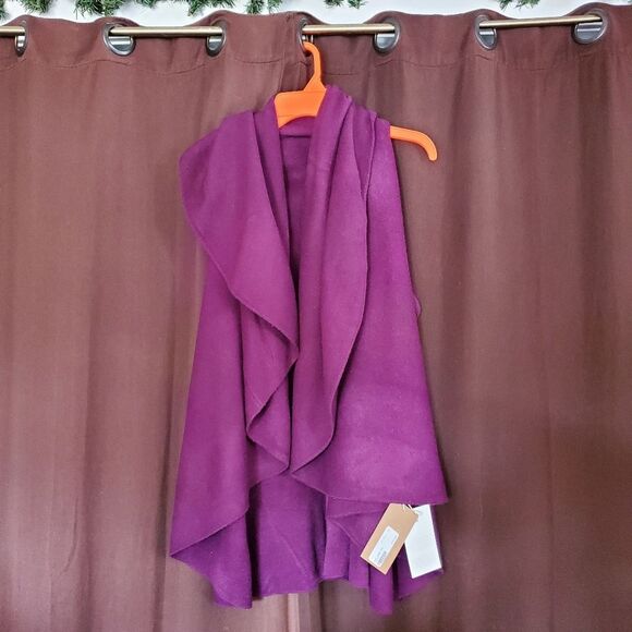Look NWT Eggplant Shawl Vest Wrap Tunic Cloak Covering - One Sized - Picture 4 of 7
